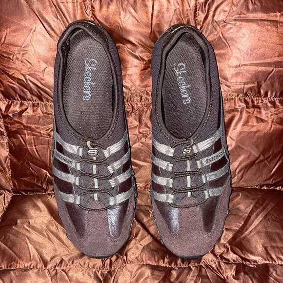 NWOT Skechers Women's Dark Brown Slip-On Sneakers.  Size 6.5 - Picture 2 of 5